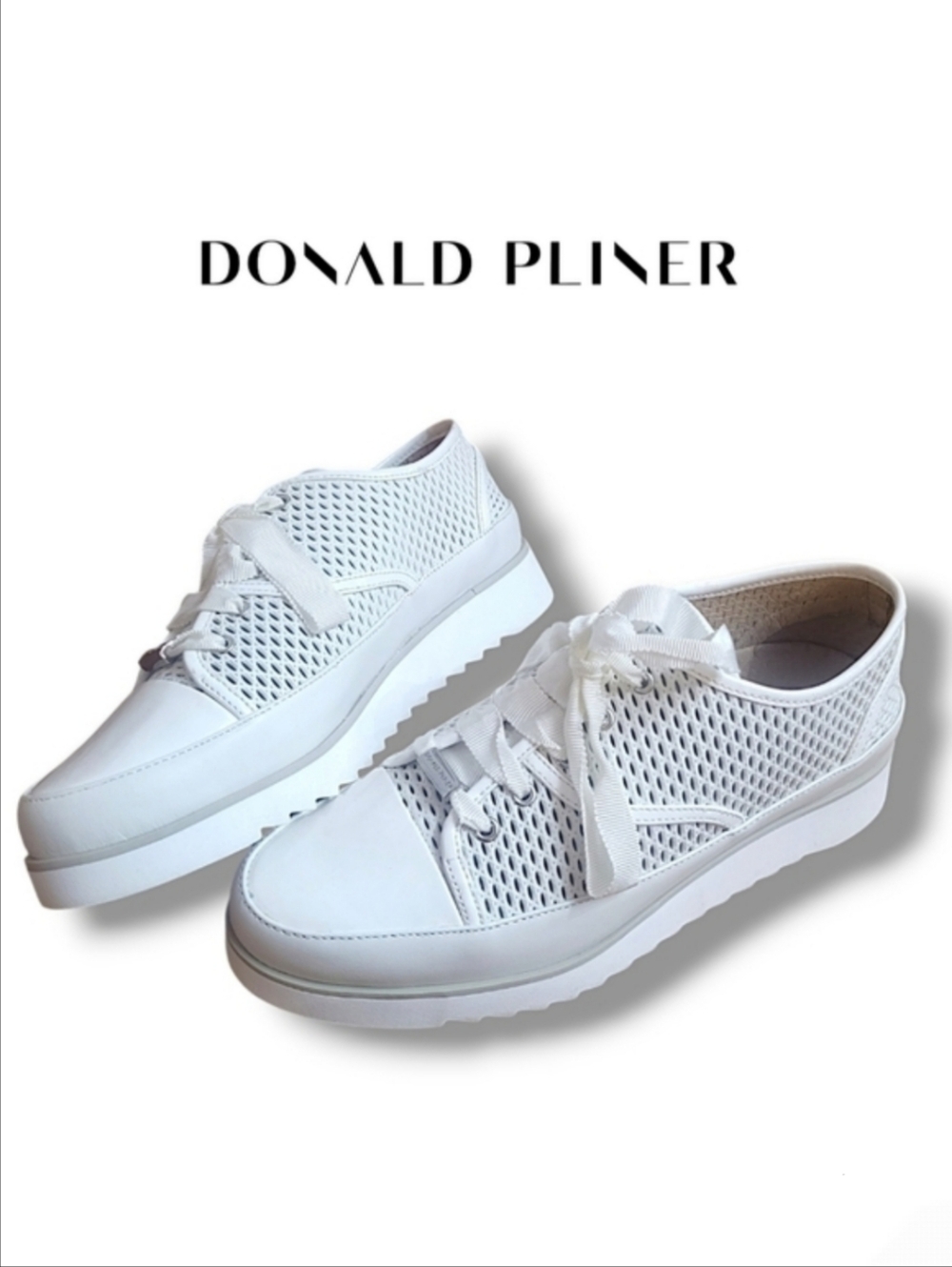 Donald J Pliner Flipp Leather Sneakers Bone Perforated Women’s 7 New